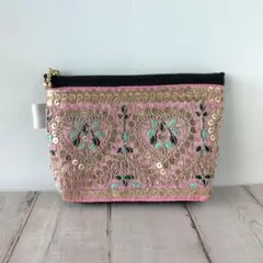 インド刺繍リボン ◎デニム生地◎マチ付きミニポーチ刺繍入りハートモチーフポーチ