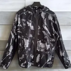 フード付きウィンドブレーカー　シャカシャカパーカー　サイドメッシュ　黒系　XL