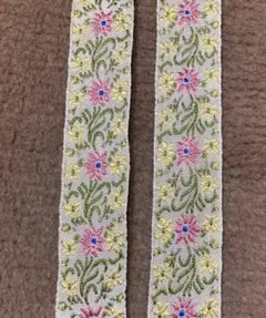 チロリアンテープ　フラワー花　1m 白　レトロ　ヴィンテージ