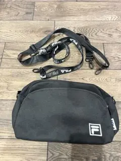 FILA ブラック ショルダーバッグ
