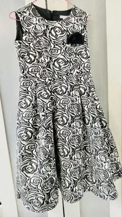 Item thumbnail for item e4554ce6-f5f5-40ee-a2fc-5bf6353a96ef