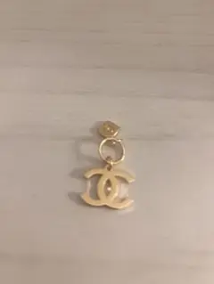 CHANEL ゴールド ダブルCロゴチャームノベルティ