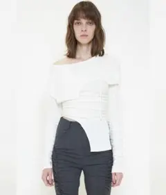 VIAVANDA DEFORMATION OFF SHOULDER TOP