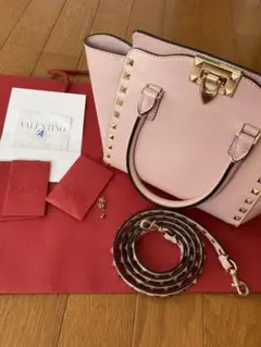 VALENTINO ロックスタッズバッグ
