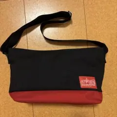 極美品　マンハッタンポーテージ　ショルダーバック　赤×黒
