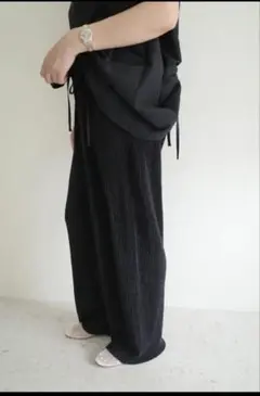 eLLa FUKURE jacquard pleats pants