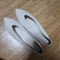 お値下げ！ポインテッドトゥフラットシューズ