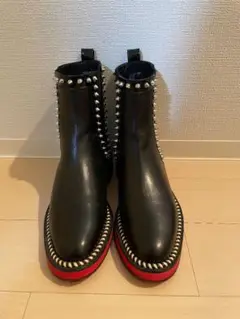 クリスチャンルブタン スタッズショートブーツ