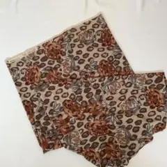 花柄生地　巾110㎝×145㎝