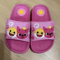 ベイビーシャーク サンダル