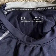 Under Armour HeatGear ネイビー アンダーシャツ　２枚