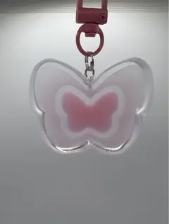 キーホルダー　レジン　蝶