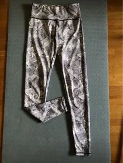 ヨガパンツ