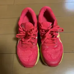 アシックスランニングシューズ