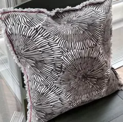 【美品】Maskros Grey クッションカバー (45cm x 45cm)