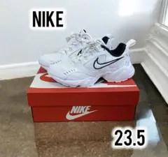 未使用　NIKE ナイキ　エアハイツ　ホワイト　23.5cm