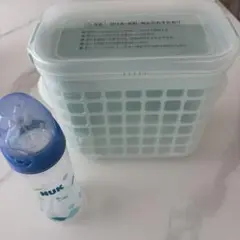 哺乳瓶用消毒ケースと哺乳瓶セット