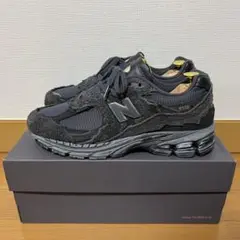 期間限定価格 New Balance 2002R Phantom