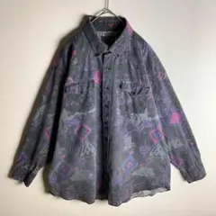 【シャツ　USA製　ヴィンテージ感　ダークカラー　クレイジー柄　くすみ　古着】