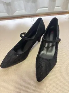 黒いメリージェーンパンプス ビジュー付き