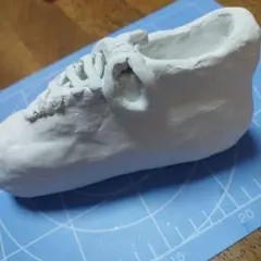 スニーカー型粘土作品　夏休み工作