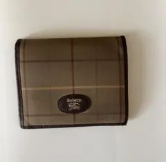 バーバリー 二つ折り財布