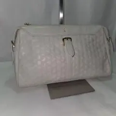 【良品】ロベルタディカメリーノ　ホワイトレザー　ショルダーバッグ R