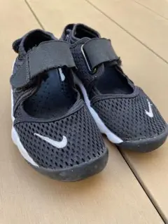 Nike エアリフト　18.0cm キッズ サンダル ブラック