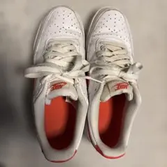 Nike ホワイト/オレンジ スニーカー