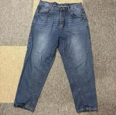 濃い青 ストレートデニム パンツ バックル付き