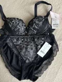 Item thumbnail for item d0882fbc-cda8-49b7-8345-5d97f1168c3c