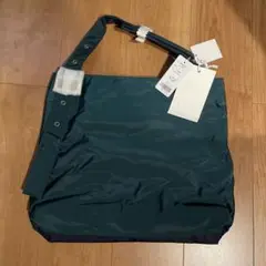 未使用　ナイロン製ショルダーバッグ ダークグリーン/ネイビー