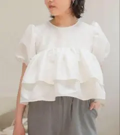 シャイニーフレアトップス　ホワイト　DONOBAN