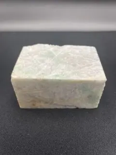 【糸魚川翡翠】 カット 約69×49×38㎜ 約389g 希少石 日本産　天然石