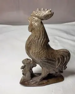 ニワトリの置き物