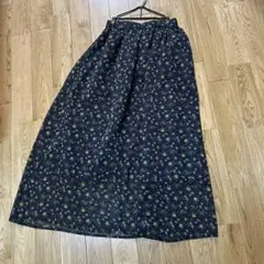 アースミュージックアンドエコロジー　花柄シフォンスカート