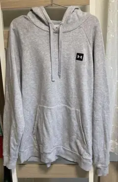 Under Armour グレー フード付きパーカー　LLサイズ