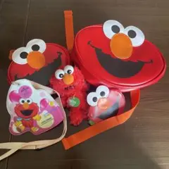 美品　エルモ　リュック　ポーチ　財布　チケットケース　ぬいぐるみ