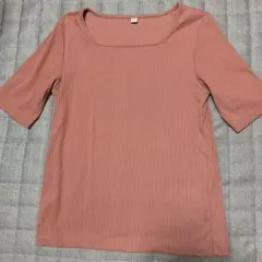 ユニクロ　ピンク　半袖
