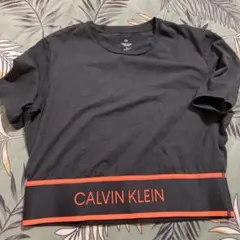 カルバンクライン　パフォーマンスCalvin Klein クロップドトップス 黒