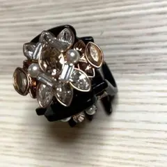 スワロフスキー ヘアクリップ 黒 キラキラ ビジュー