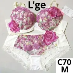 Item thumbnail for item b282be77-0223-4cc9-b033-48a5c0459af3