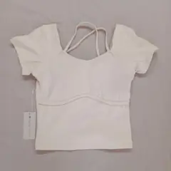 SUKALA フリル袖 アイボリータンクトップ