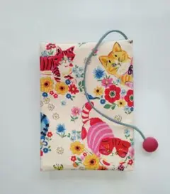 文庫本布のブックカバー　カラフル猫