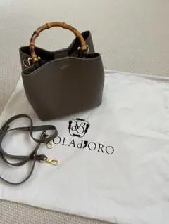 ティアラ ハンドバッグ