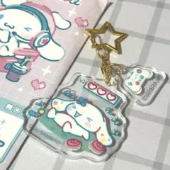 <新品>シナモン ファミマ限定໒꒱· ゜オリジナルアクリルキーホルダー サンリオ