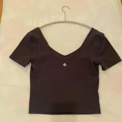lululemon 黒Tシャツ size4