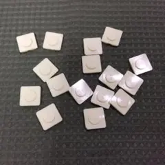 アイボリー プラスチック スクエアボタン 16個セット