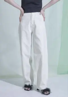 新品　titivate ティティベイト　箔加工デニムパンツ　ホワイト　シルバー