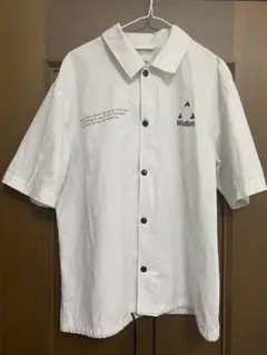 ストリートカジュアル　バックグラフィックシャツ